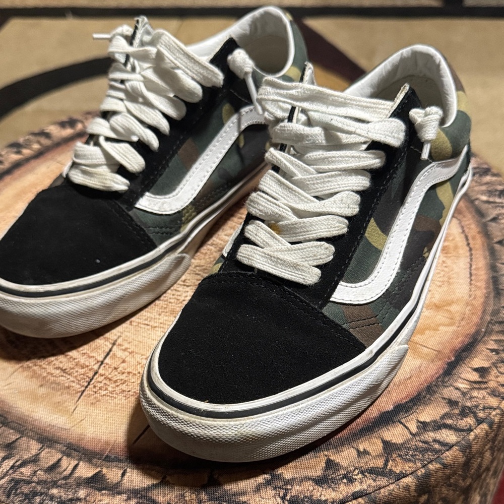 Vans Men's Black and Camouflage Sneakers